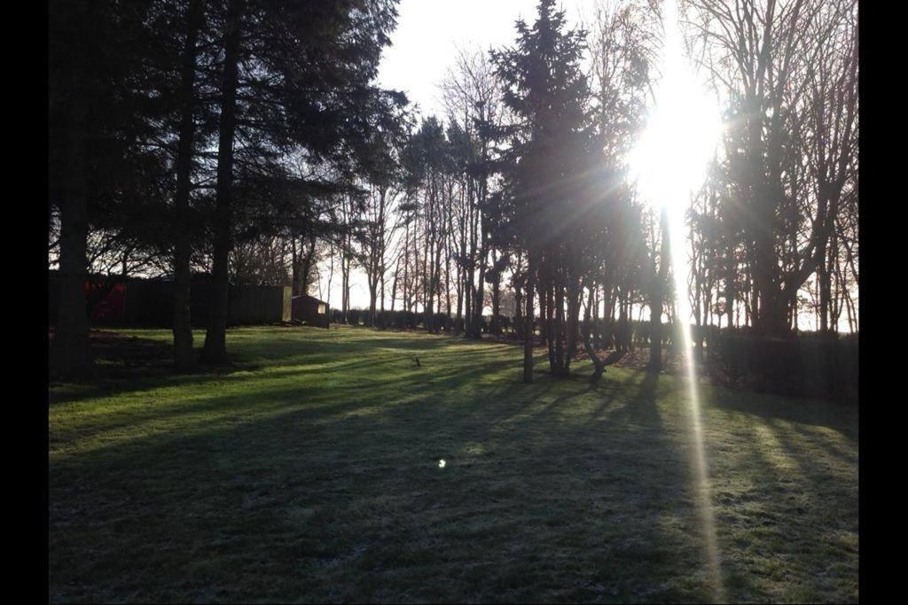 Вілла Brownhills Eaton  Екстер'єр фото