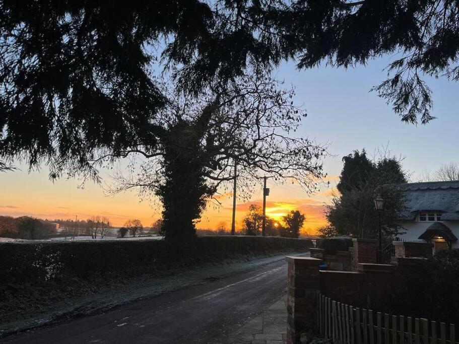 Вілла Brownhills Eaton  Екстер'єр фото